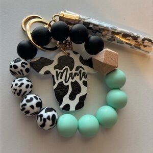 Beaded keychain bracelet cow